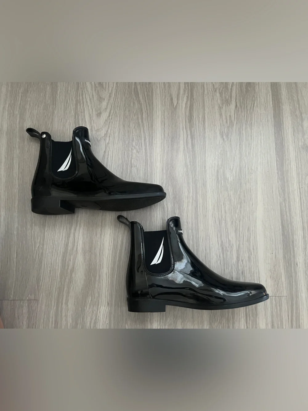 Nautica Women’s Glossy Black Chelsea Rain Boots Waterproof Ankle Booties Size 10